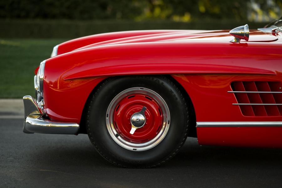 Детали экстерьера Mercedes-Benz 300 SL 1955 года  (фото 231 из 233)